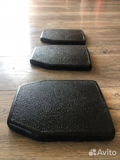 Боковые бронеплиты