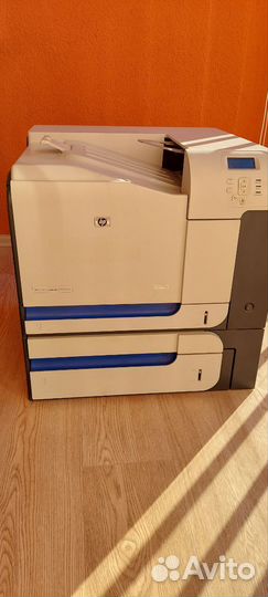 Цветной лазерный принтер HP Color LaserJet CP3525x