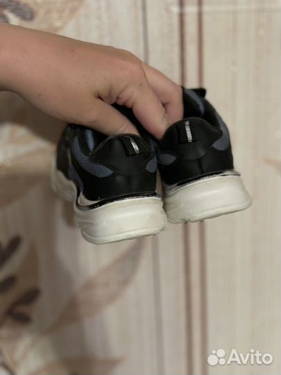 Кроссовки для мальчика 22-23