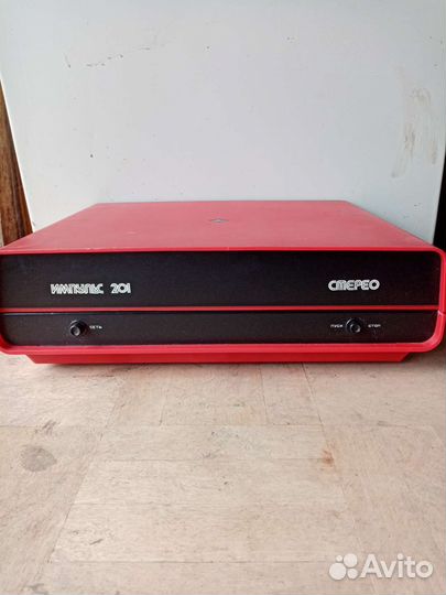 Виниловый проигрыватель