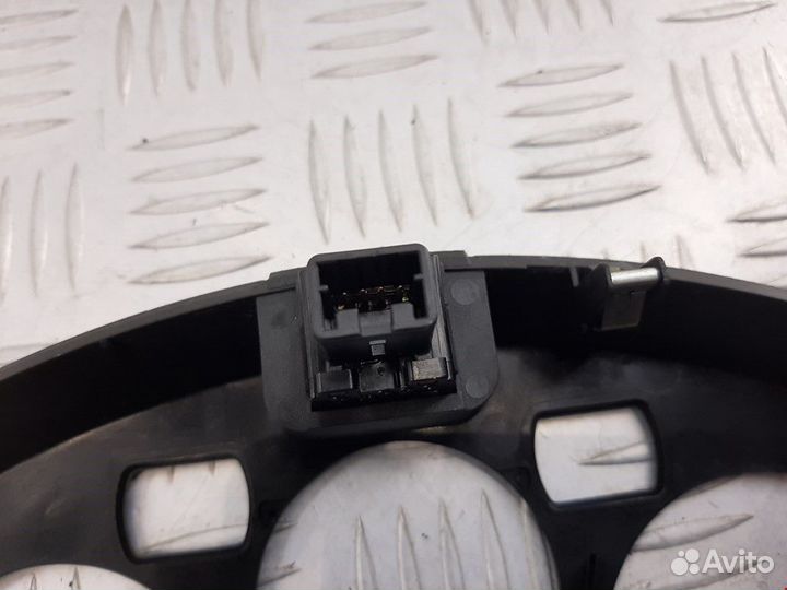 Кнопка аварийной сигнализации Nissan Note E11 2008