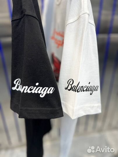 Футболка Balenciaga