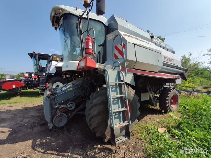 Комбайн Ростсельмаш Vector 410, 2011