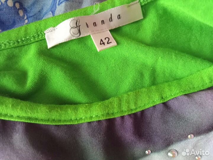 Футболка со стразами