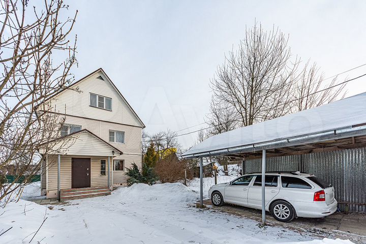 Дом 260 м² на участке 12,5 сот.