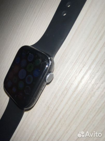 Часы apple watch se 2020 44 mm бу + ремешок
