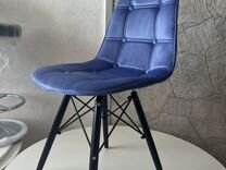 Стул Eames велюр на черных ножках