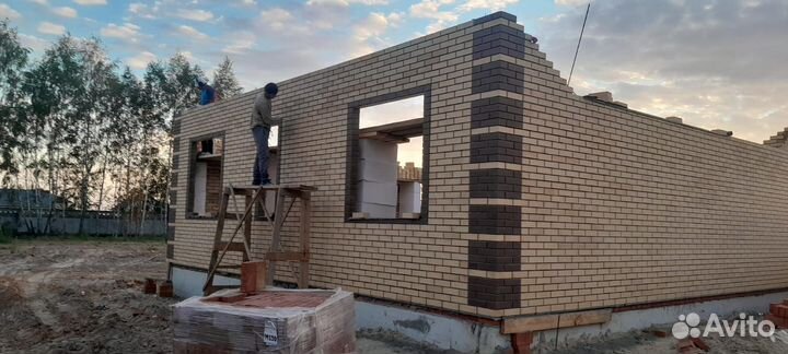 Кладка блоков, облицовочного кирпича