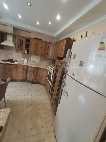 3-к. квартира, 60 м², 2/5 эт.