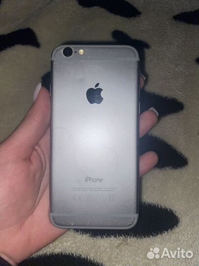 Телефон iPhone 6
