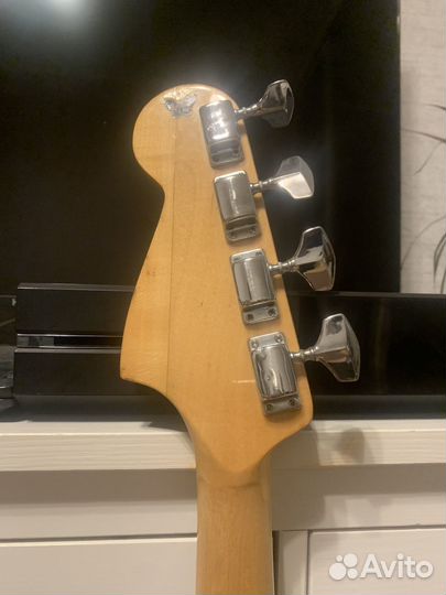 Бас гитара Mi jazz bass japan