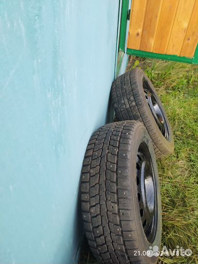 Зимний комплект колес с дисками 195/65/15