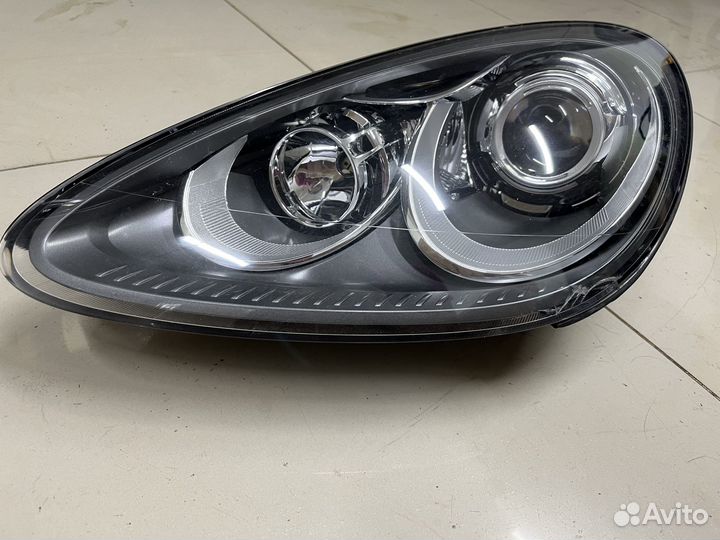 Фара передняя левая Porsche Cayenne 2010-2017