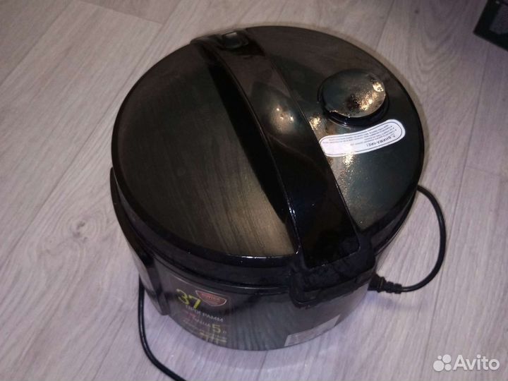 Мультиварка polaris pmc 0567AD