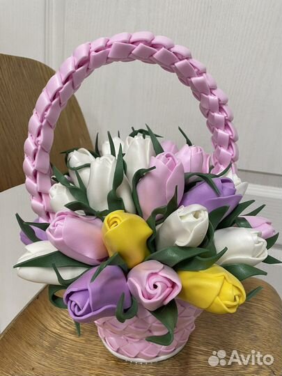 Корзина с цветами из изолона