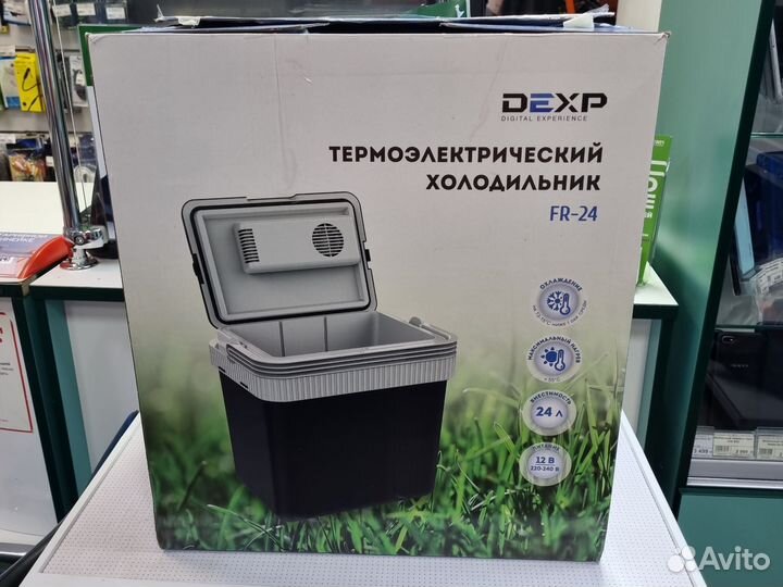 Холодильник маленький Dexp FR24 Tmn10