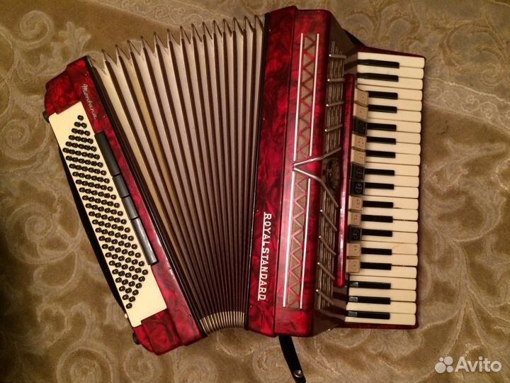 Аккордеон Royal Standard Montana