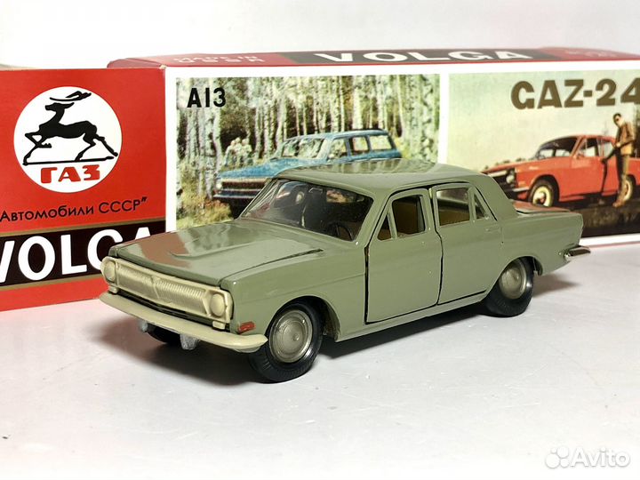 Модель Волга газ 24 пластик морда СССР 1:43 цвет