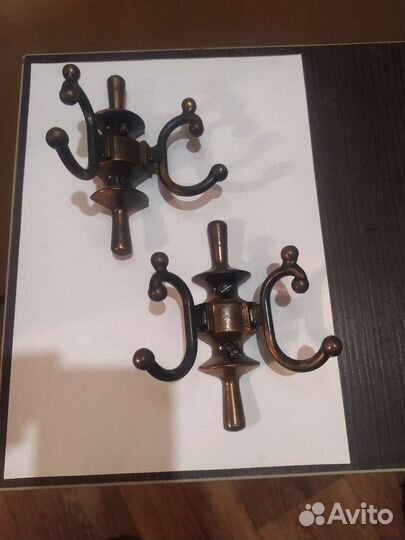 Вешалка в прихожую для одежды