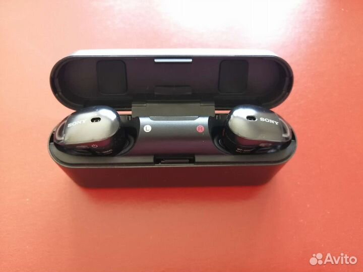 Беспроводные наушники Sony