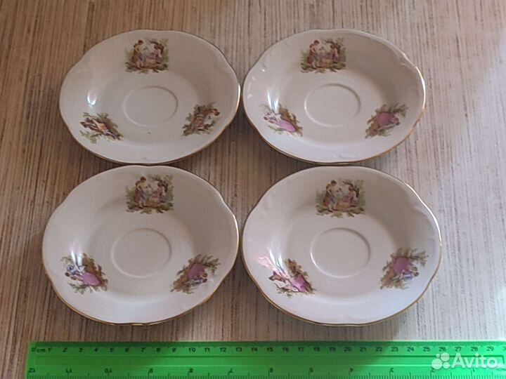 Тарелочки. Блюдечки. Маленькие. Цена за 4 штуки