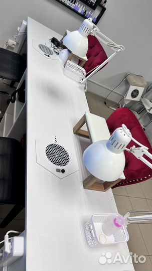 Маникюрный стол с вытяжкой бу