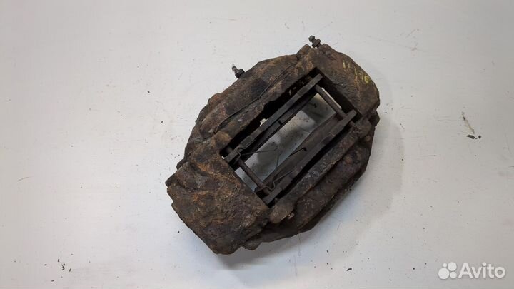 Суппорт Toyota Tundra, 2011