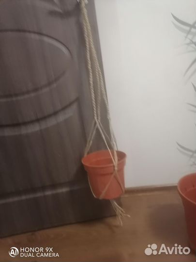 Кашпо для цветов подвесное