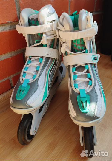 Роликовые коньки