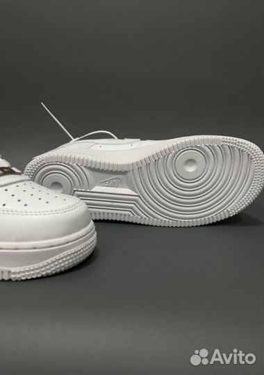 Кроссовки Nike AIR force 1 белые