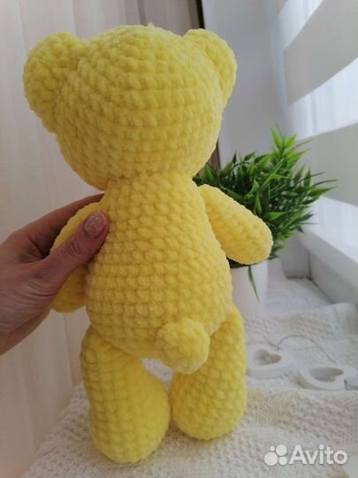 Вязаный плюшевый мишка