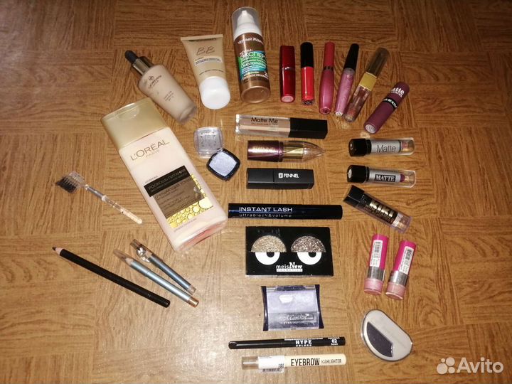 Целая косметичка