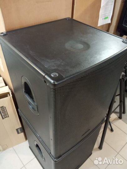 Колонка саб behringer B1800X PRO (остался один)