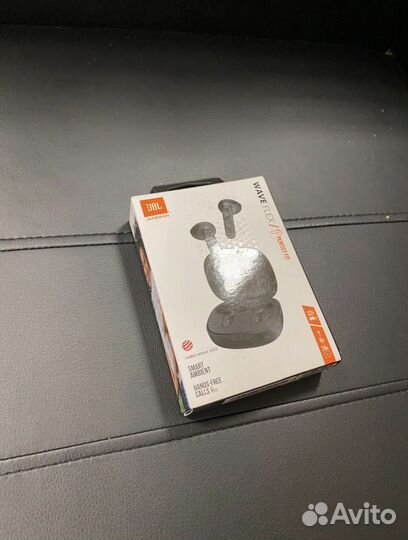 Беспроводные наушники JBL Wave flex