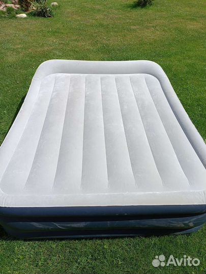 Надувной матрас intex
