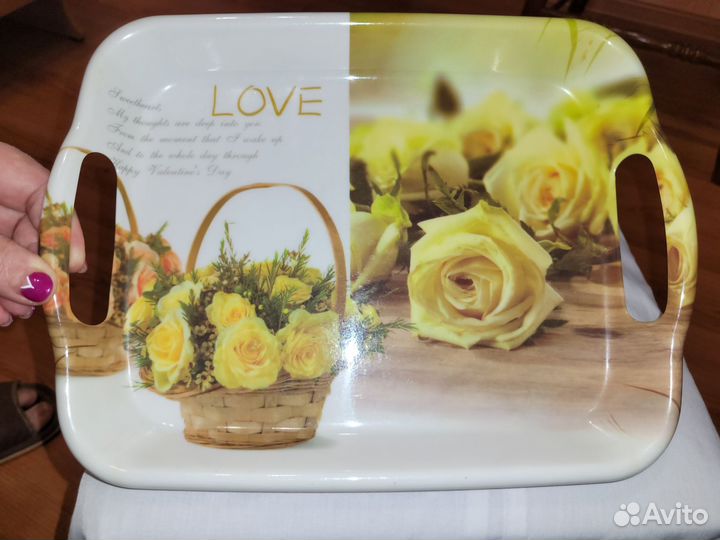 Пластиковый поднос