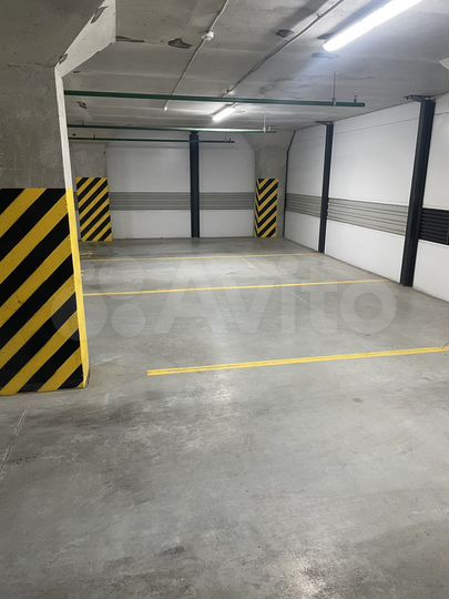 Машиноместо, 14 м²