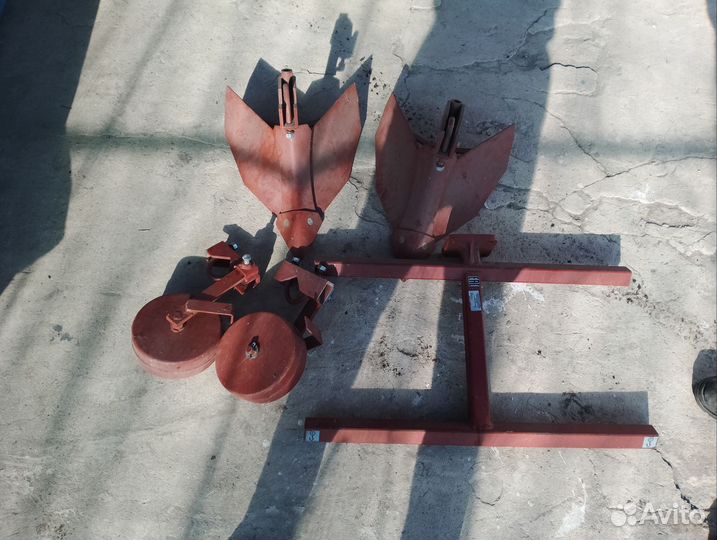 Окучник для минитрактора