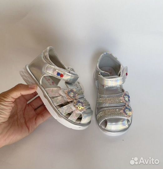 Сандалии для девочки