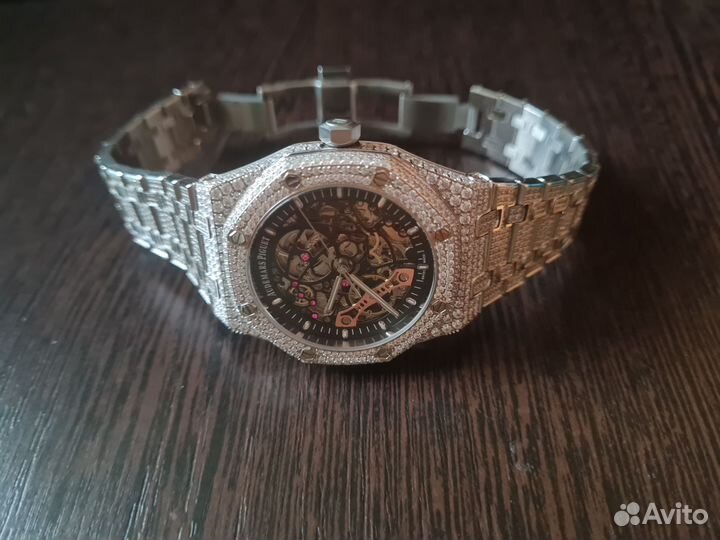 Люксовые часы audemars piguet swarovski