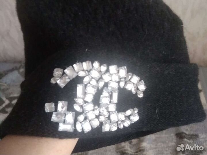 Женская шапка с кашемиром