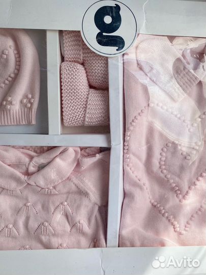 Комплект на выписку для новорожденных новый