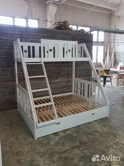 Двухъярусная кровать для детей и взрослых