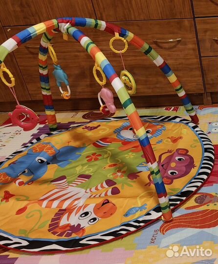 Развивающий игровой коврик для малышей