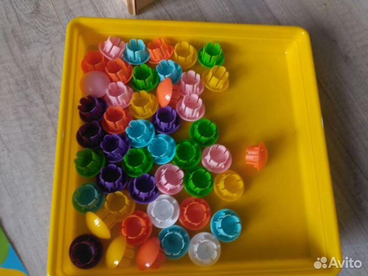 Настольный развивающий пазл с цветными кнопками