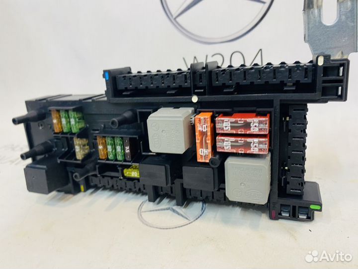 Блок предохранителей задний Mercedes W204