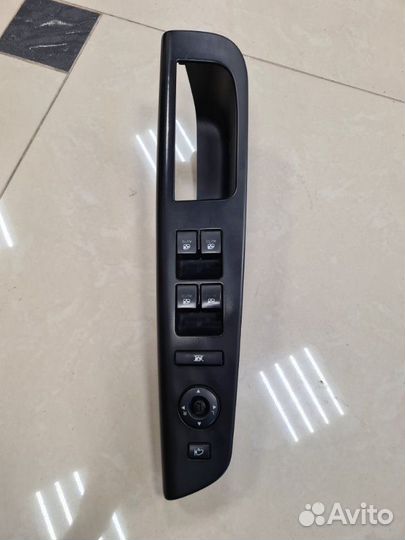 Блок управления стеклоподъемниками передний левый