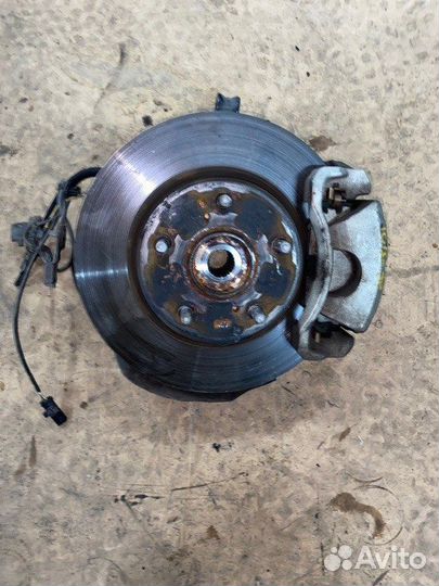 Кулак поворотный передний правый Toyota Corolla