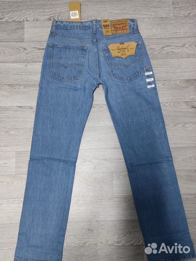 Светлые оригинальные джинсы Levis 501