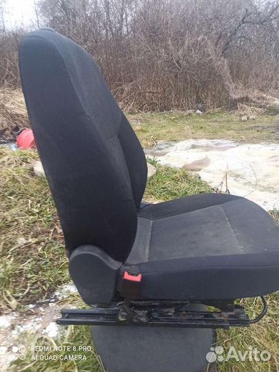 Сиденье водительское шкода рапид